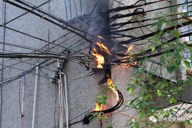 LEDONG.COM电保-浸水防触电断路器在线路老化和漏电引发电气火灾中的应用
